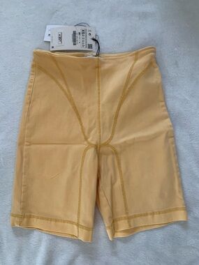 Zara Pale Peach High-Waist Seam Shaping Shorts